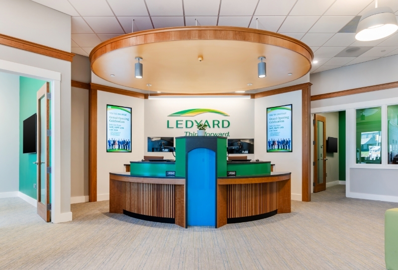 Ledyard-006